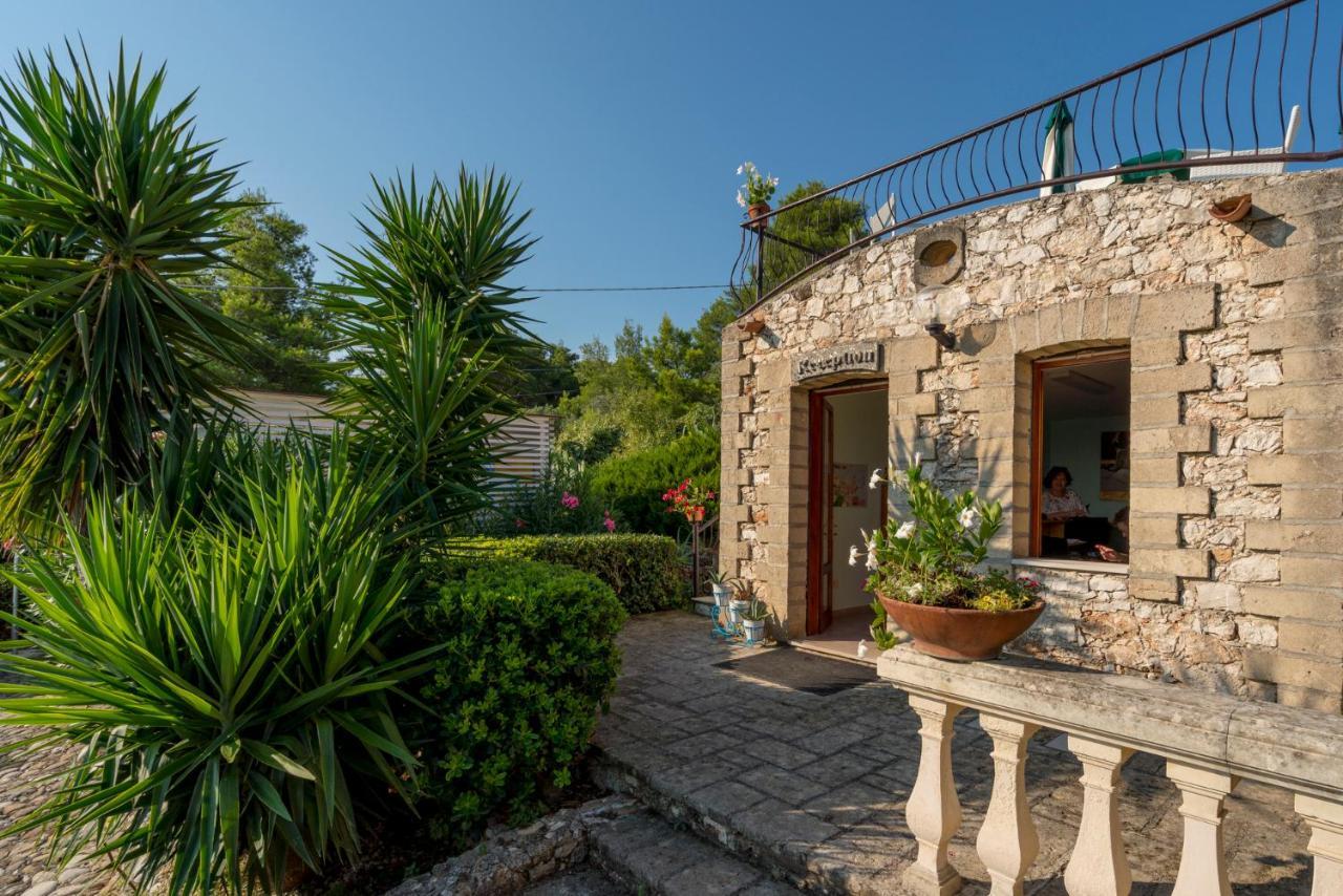 Villaggio Passo Dell'Arciprete Весте Екстериор снимка